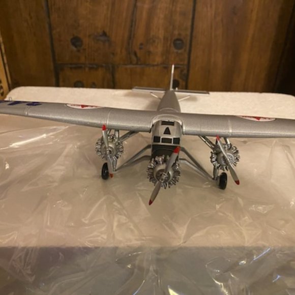 Wings of Texaco 1927 Ford Tri-Motored Monoplane 7th in Series - Picture 3 of 5